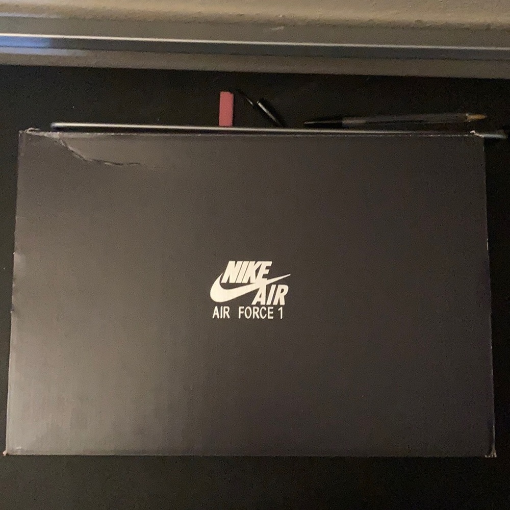 Air Force 1 ‘07 LV8 3 - Picture 5 of 5